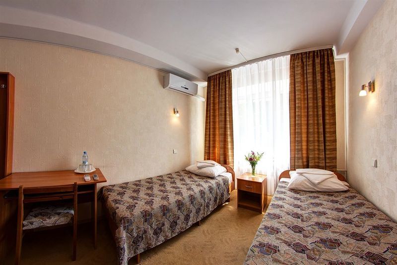 Holosiyvsky Hotel Kyiv Exterior foto